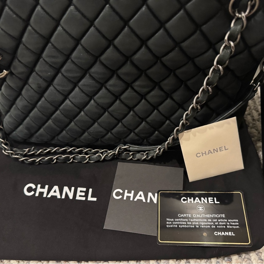 Chanel black Quilted Leather Shoulder Bag - Picture 5 of 7